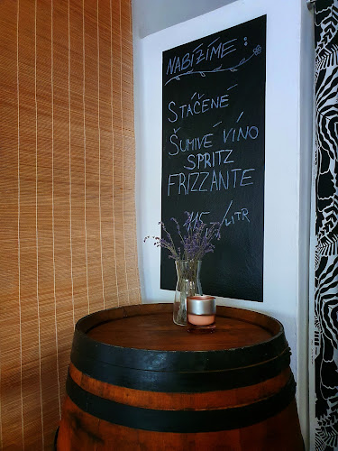 Zázvorkova 23/1, 155 00 Praha 13