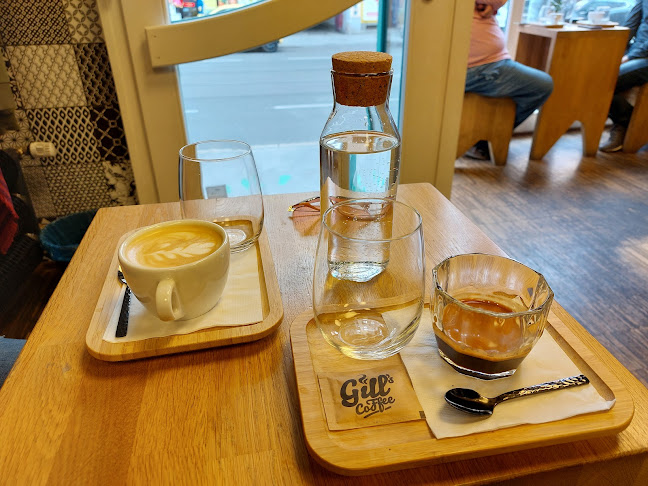 Opinii despre Gill's Coffee Espresso Bar în Brno - Gastronomie a pohostinství