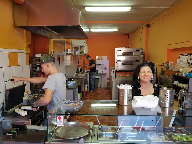 Opinii despre Aladin – Kebab & Pizza & Burger în Uherský Brod - Gastronomie a pohostinství