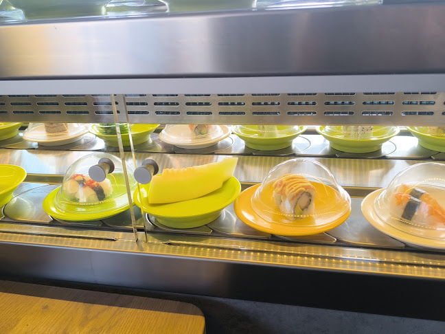 Opinii despre Osaka running sushi în Praha 6 - Gastronomie a pohostinství