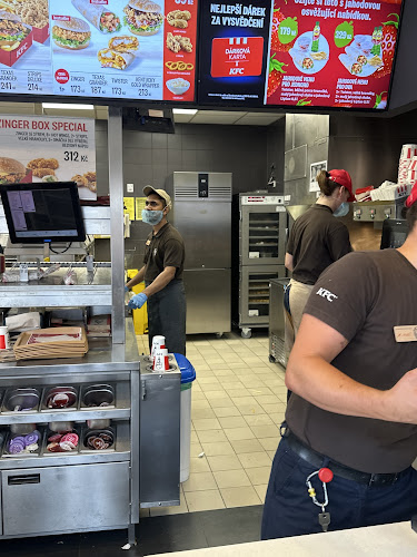 Opinii despre KFC Brno Masarykova în Brno - Gastronomie a pohostinství