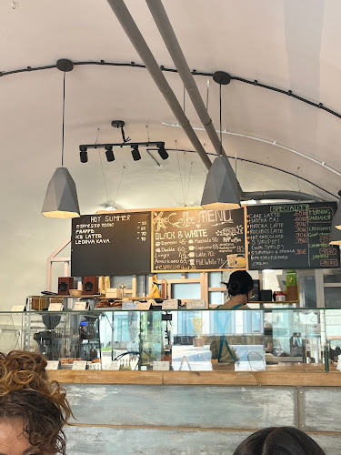 French Bakery La Brioche