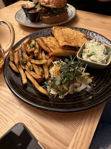 Opinii despre Peter's Pub în Praha - Gastronomie a pohostinství