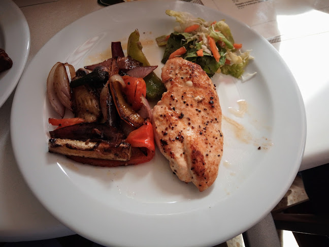 Divadelní restaurace a kavárna Luhačovice - Gastronomie a pohostinství