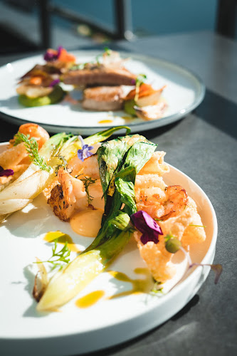 Tančící dům - Ginger & Fred Restaurant - Gastronomie a pohostinství