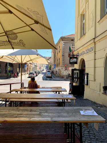 Opinii despre Restaurace Planeta Žižkov în Praha - Gastronomie a pohostinství
