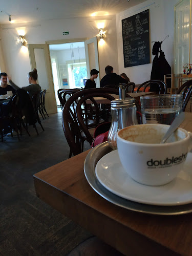 U Akademie 366/11, 170 00 Praha 7-Bubeneč