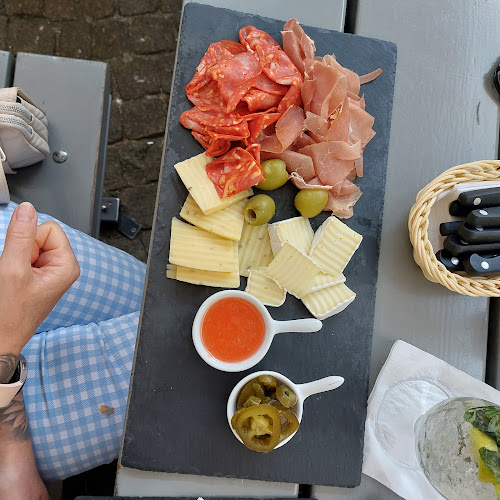 CP1 Café & Wine bar