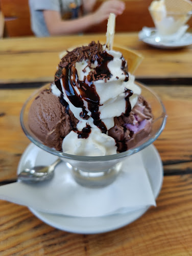 Opinii despre Rodinná Restaurace Pod Lípami în Ústí nad Labem - Gastronomie a pohostinství