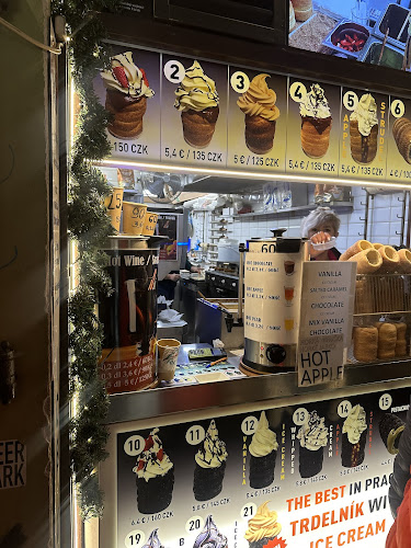 Trdelník With Ice Cream - Staré Město