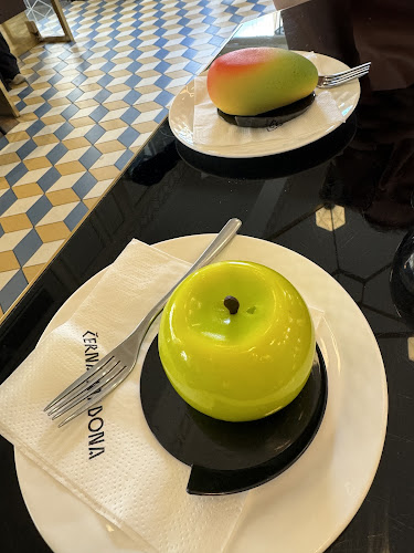 Opinii despre Černá Madona în Staré Město - Gastronomie a pohostinství