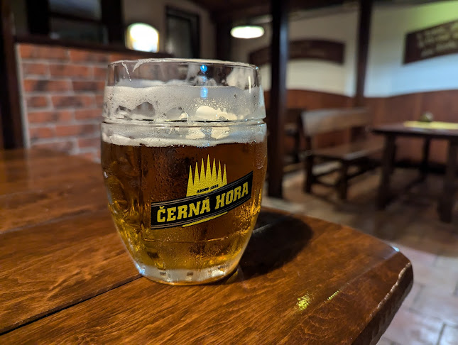 Opinii despre Černohorská pivnice în Veselí nad Moravou - Gastronomie a pohostinství