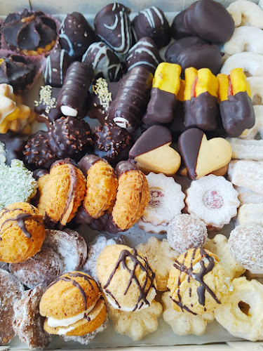 PICCADILLY STORE & CAFFE