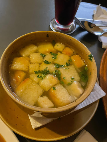 Nicolas bar & restaurant