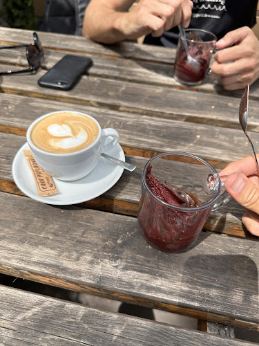 Opinii despre Bistro a Kavárna Na náměstí în Řeporyje - Gastronomie a pohostinství