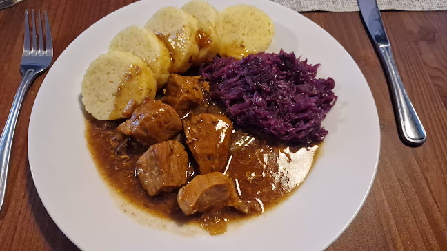 Restaurace Na Křižovatce - Gastronomie a pohostinství