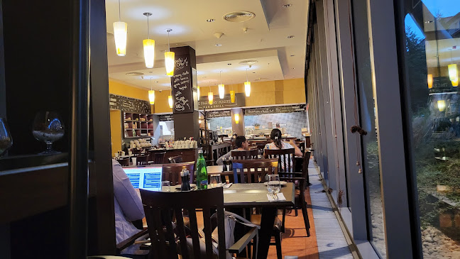 Opinii despre The Farmers' Market Bar & Grill în Praha - Gastronomie a pohostinství