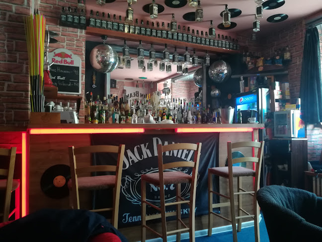 Opinii despre Cafe Bar Melody în Chomutov - Gastronomie a pohostinství