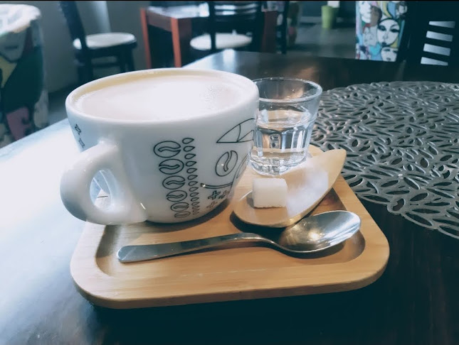 Comentarii opinii despre Love Coffee