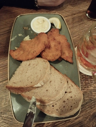 Pivovar U Tří růží - Gastronomie a pohostinství