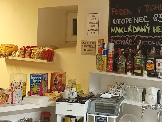 Opinii despre Kavárna K8 în Praha - Gastronomie a pohostinství