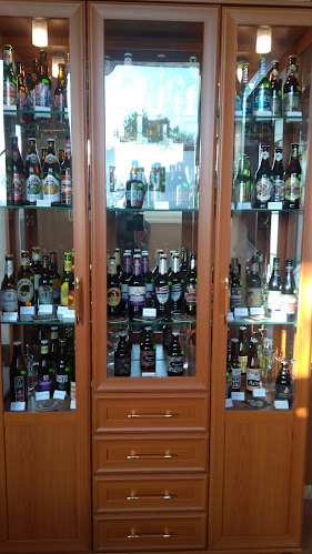 Opinii despre Sport Bar Koupaliště în Louny - Gastronomie a pohostinství