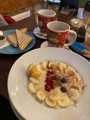 Opinii despre Coffee bar Meet Me în Brno - Gastronomie a pohostinství