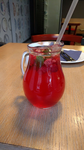 Eliášova 279, 160 00 Praha 6-Bubeneč