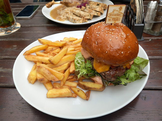 Opinii despre Restaurace Na Pekařce în Praha - Gastronomie a pohostinství