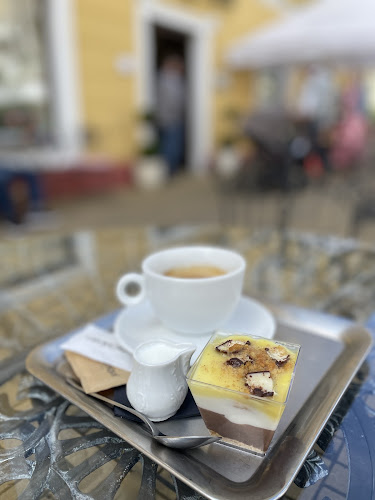 Café Tři lilie