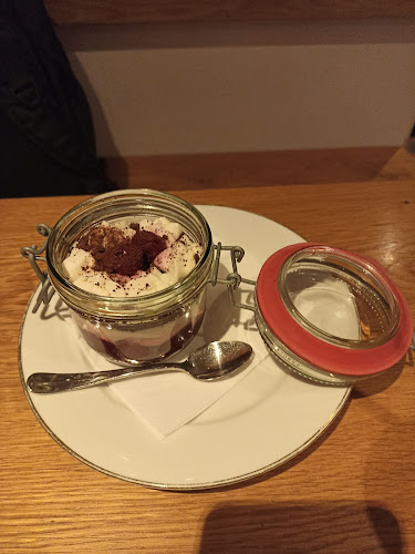 Jean Paul's Restaurant Běhounská - Gastronomie a pohostinství