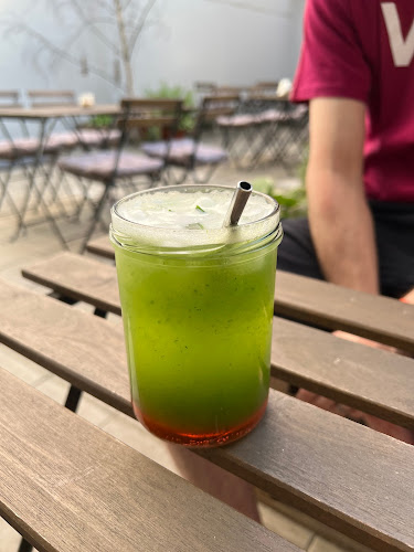 Comentarii opinii despre V lese