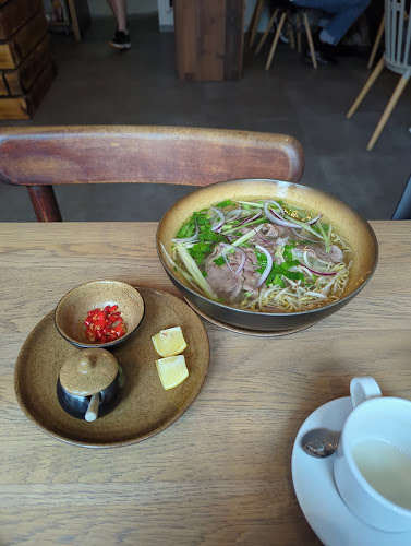 Khomfi - Gastronomie a pohostinství