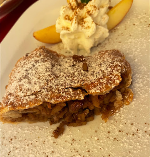 Opinii despre Restaurace U Zlaté koule în Mariánské Lázně - Gastronomie a pohostinství