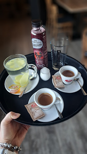 Opinii despre Block Cafe în Praha 22 - Gastronomie a pohostinství