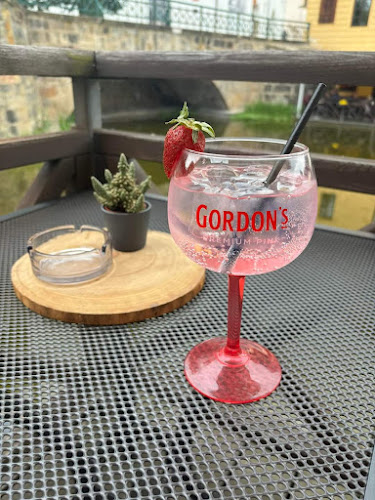 Strouha - coffee&wine&spirits - Plzeň 3