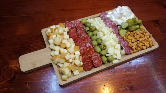 Opinii despre Pub u Sokola în Jarov - Gastronomie a pohostinství