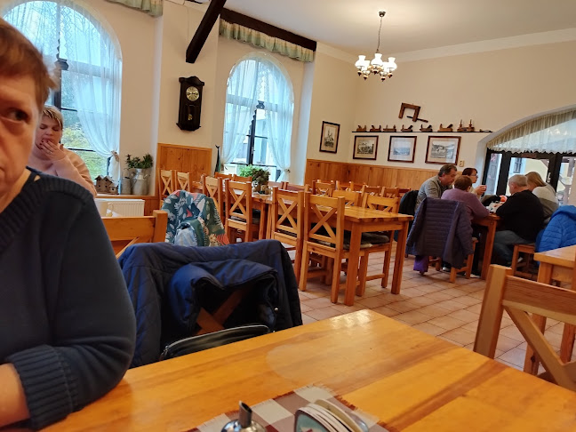 Restaurace / Penzion - Selský dvůr - Gastronomie a pohostinství