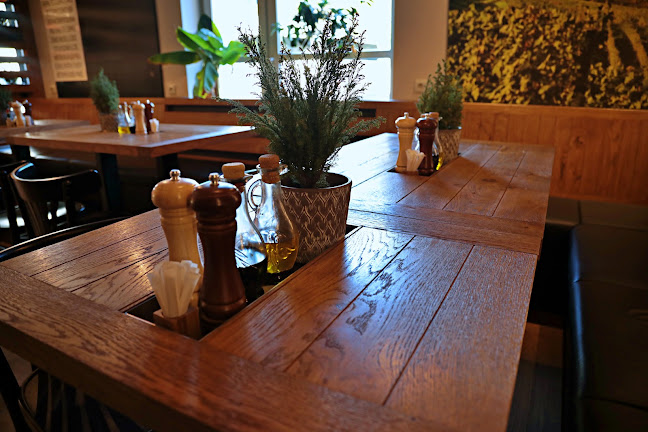 Voctářova 261/6, 180 00 Praha 8-Libeň