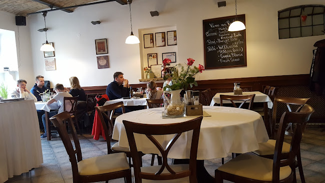 Vinárna hotelu Bonsai - Gastronomie a pohostinství