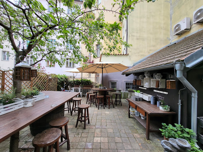 Comentarii opinii despre Cathedral Café