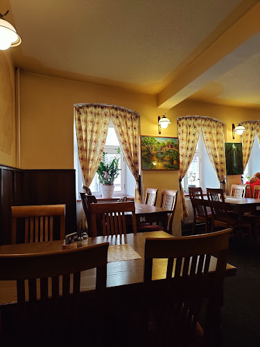 Opinii despre NHU Ý Restaurace în Turnov - Gastronomie a pohostinství