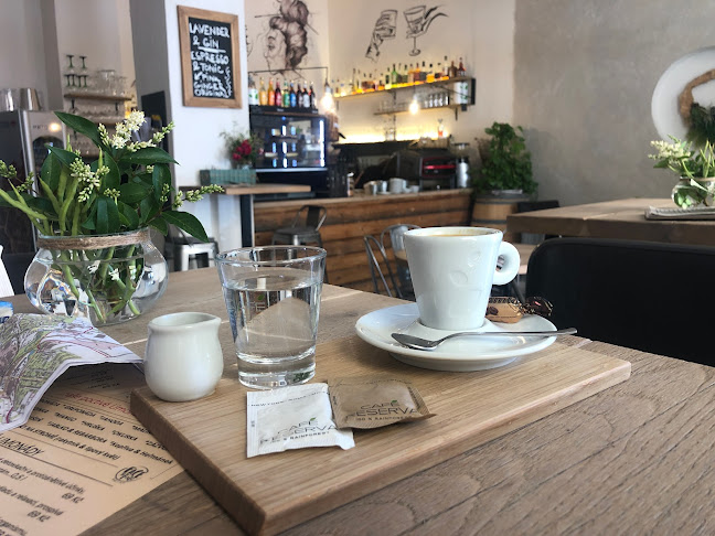 Opinii despre Face To Face cafe-bar în Prostějov - Gastronomie a pohostinství