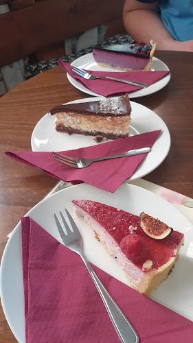 Opinii despre Kavárna u tří koček în České Budějovice - Gastronomie a pohostinství