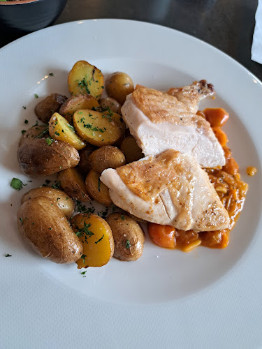 Comentarii opinii despre UM café učňovská kavárna