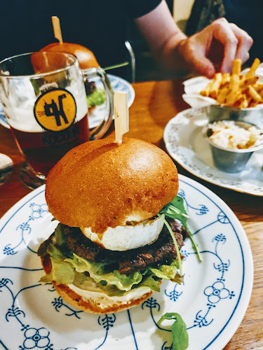 Pernerova 32/10, 186 00 Praha 8-Karlín