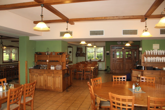 Restaurace u Kostela