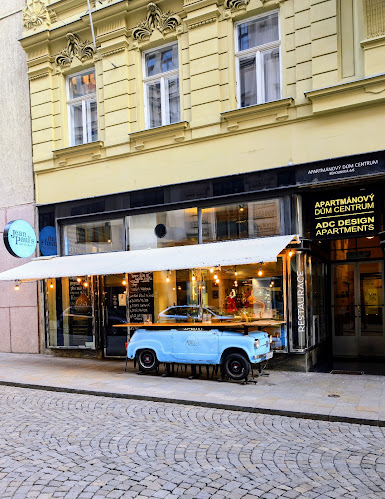 Comentarii opinii despre Jean Paul's Restaurant Běhounská