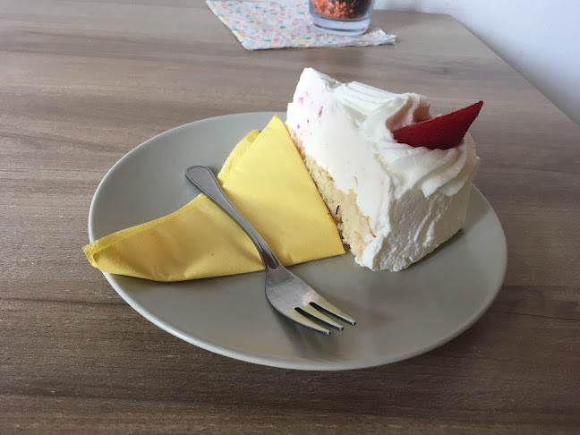 Opinii despre Cukrárna U Kostela în Planá - Gastronomie a pohostinství