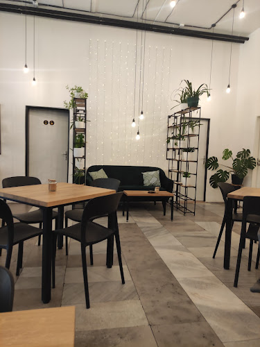 Comentarii opinii despre Hravé Kafé